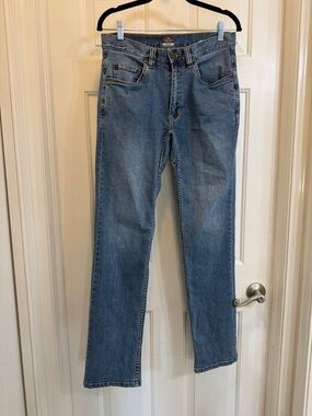 Straight Fit Men’s Jeans in Light Blue - Classic Everyday Denim